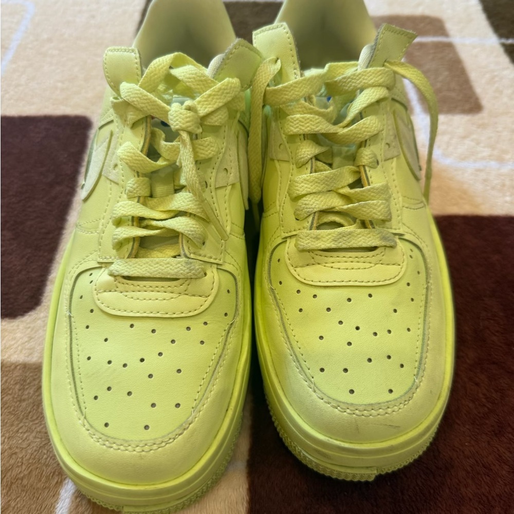 Nike Neon Green Women's Sneakers